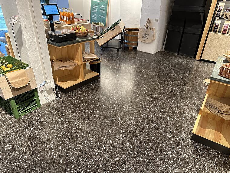 Bitu-Terrazzo® im Ladengeschäft der Firma Markta.at aus Wien Bitu-Terrazzo® im Ladengeschäft der Firma Markta.at aus Wien