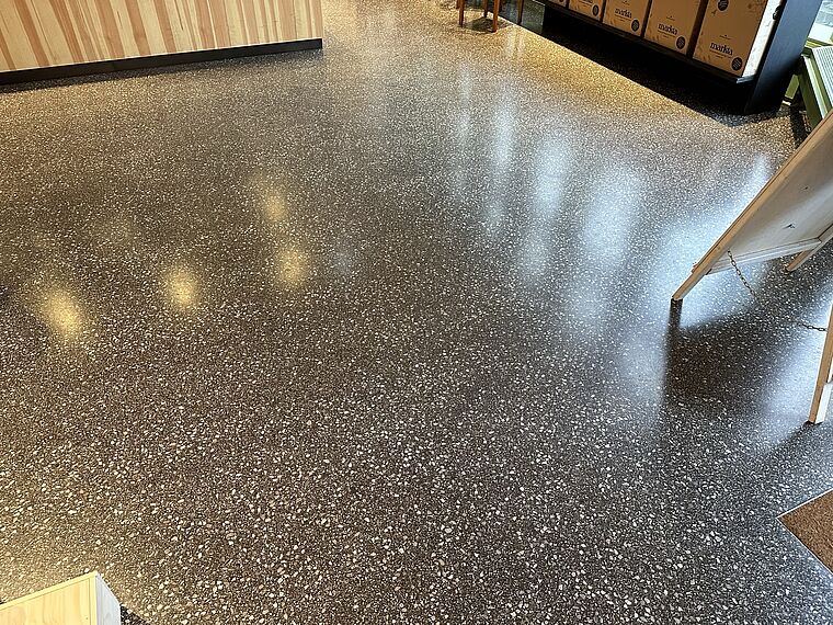 Bitu-Terrazzo® im Ladengeschäft der Firma Markta.at aus Wien 